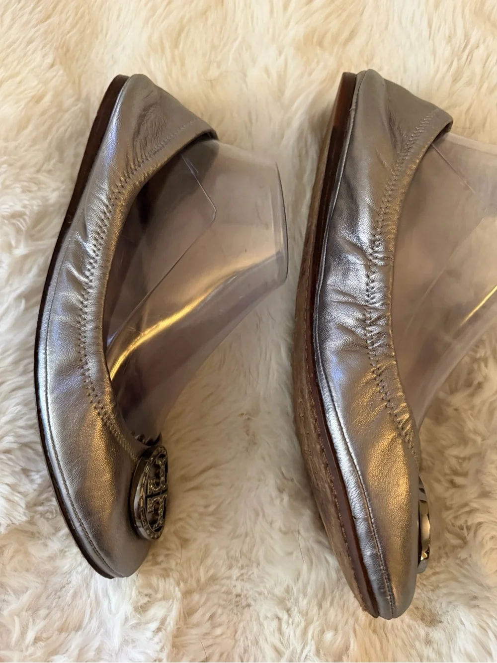 Tory Burch sz 9 great condition gun Metallic Silver Ballet Flats blinged TB logo